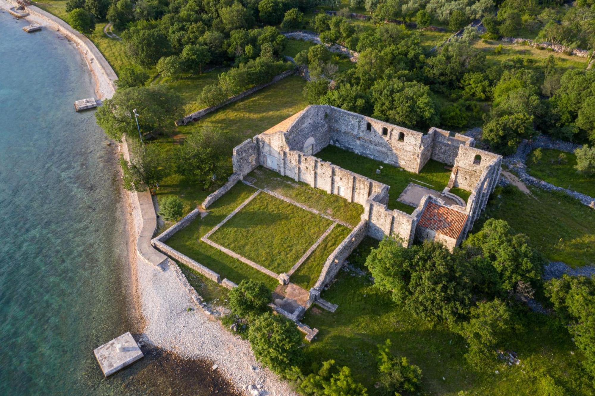 Hotel Delfin Омишаль Екстер'єр фото