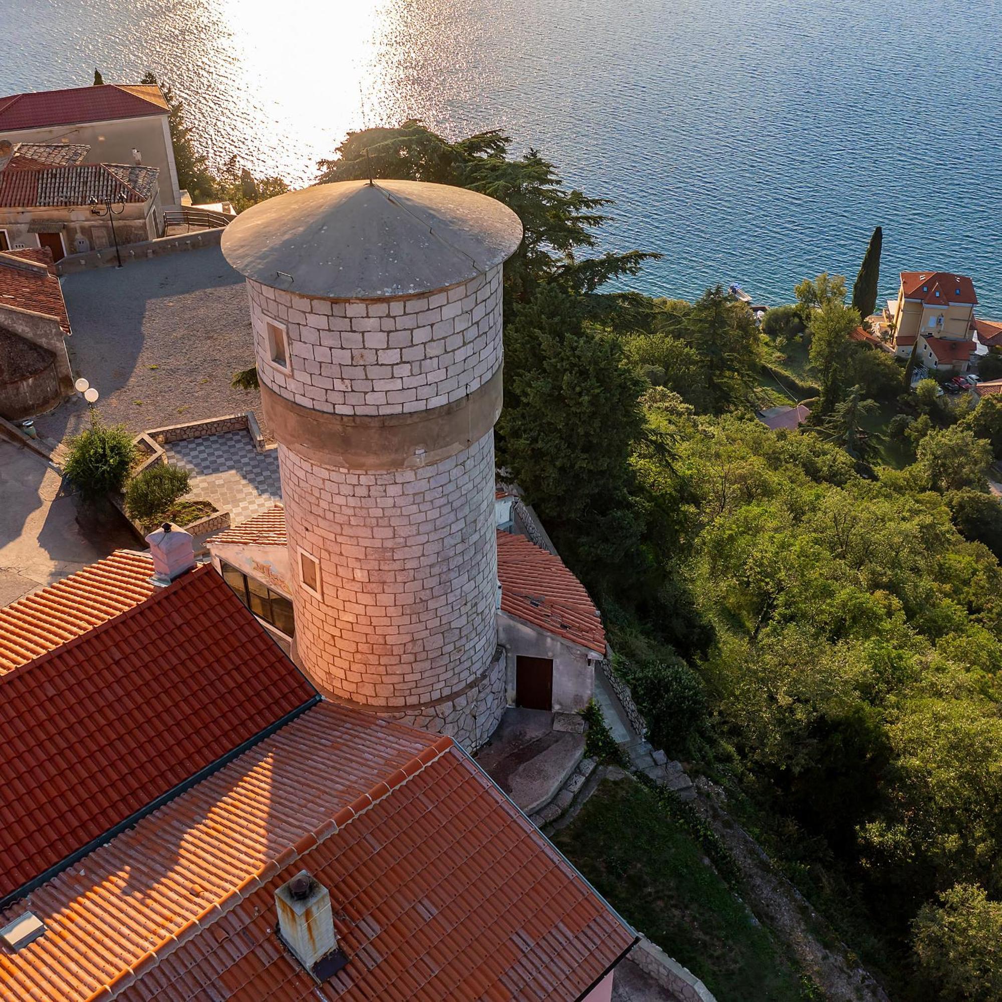 Hotel Delfin Омишаль Екстер'єр фото