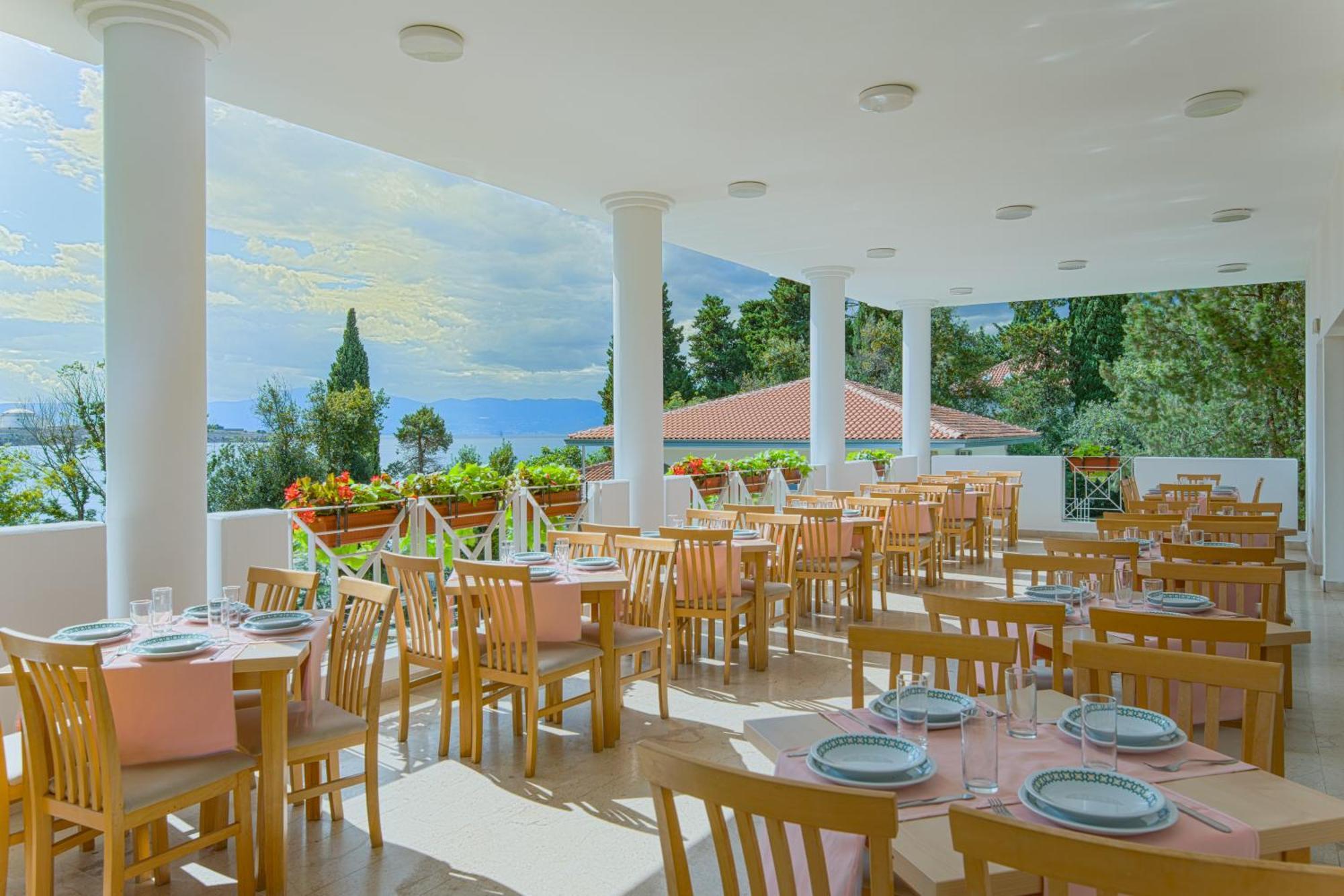 Hotel Delfin Омишаль Екстер'єр фото